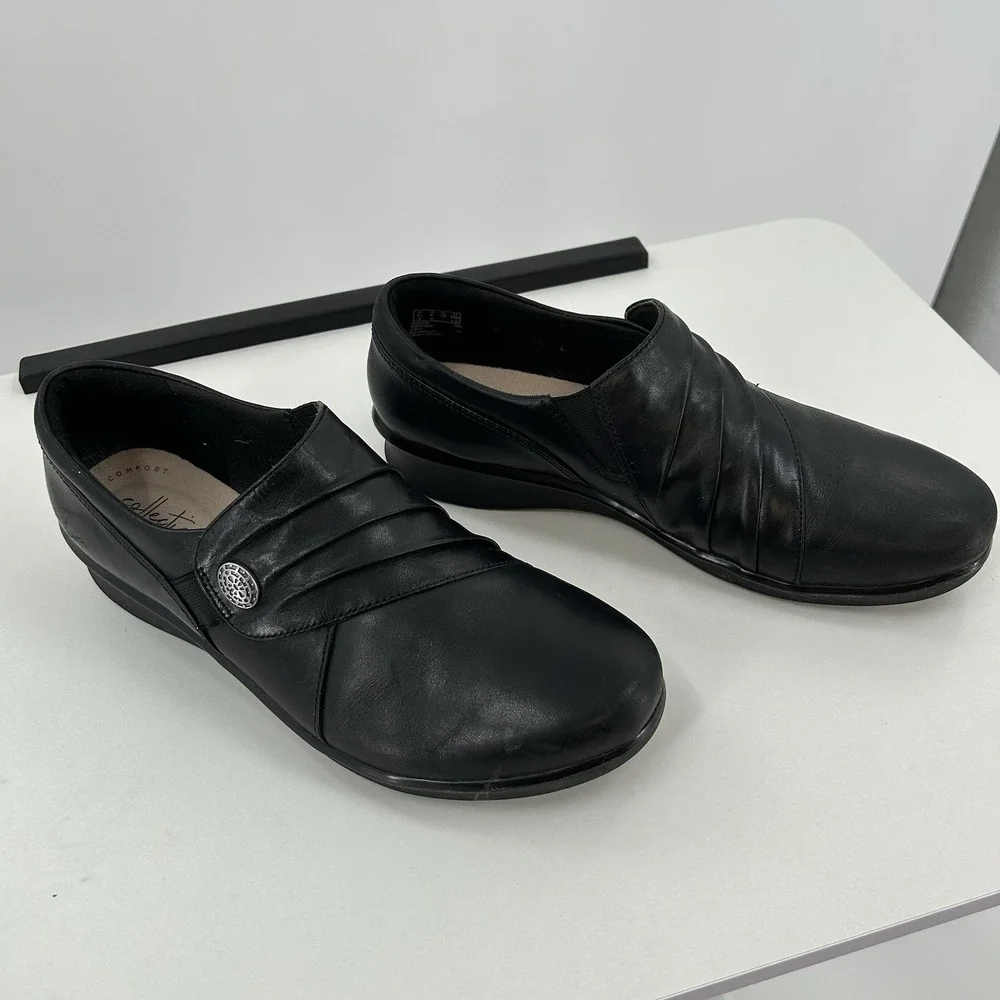 Clarks Collection Black Leather Slip On loafers Womens Size 8 Comfort Flats Work